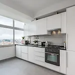 Apartment Sunny By Local
